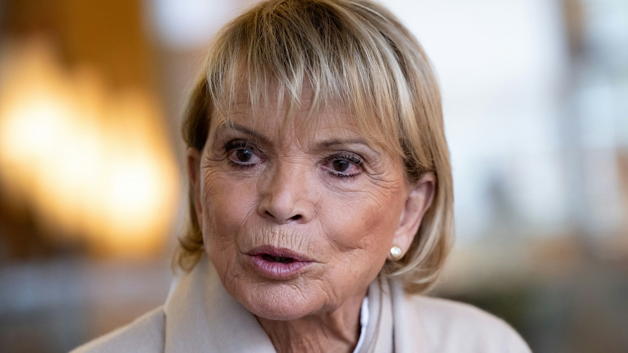 Uschi Glas, Schauspielerin, aufgenommen bei einem Interview mit der Deutschen Presse-Agentur.