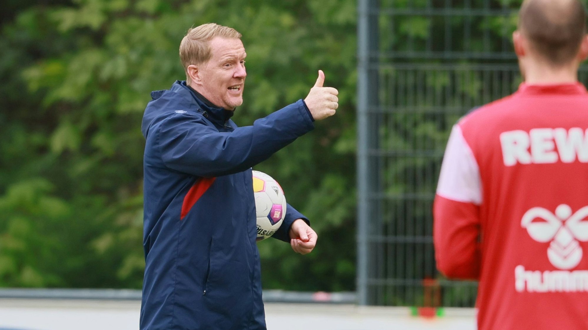 Timo Schultz setzt gegen Mainz auf eine veränderte Aufstellung – und hofft, dass sich darüber auch die Einstellung seiner Mannschaft ändert.