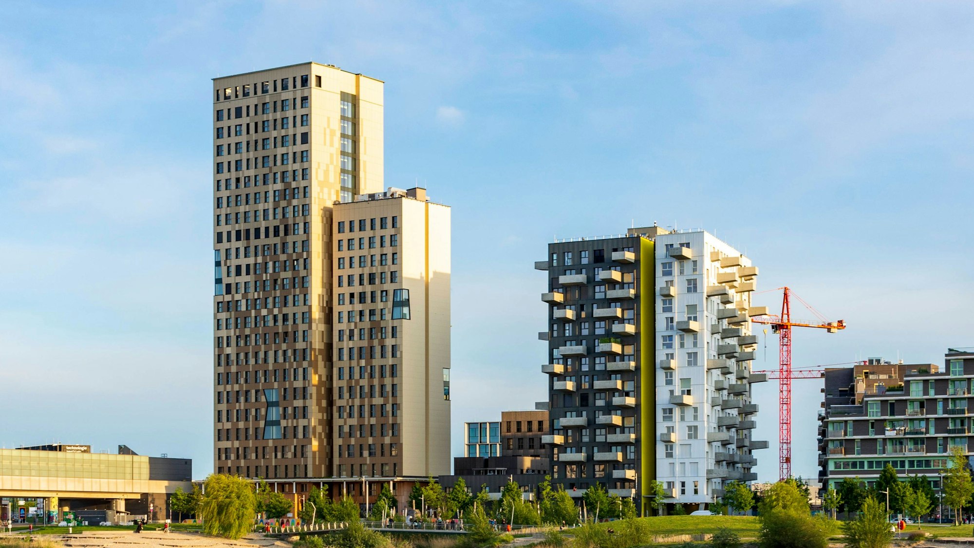 Das HoHo-Holzhochhaus in Wien