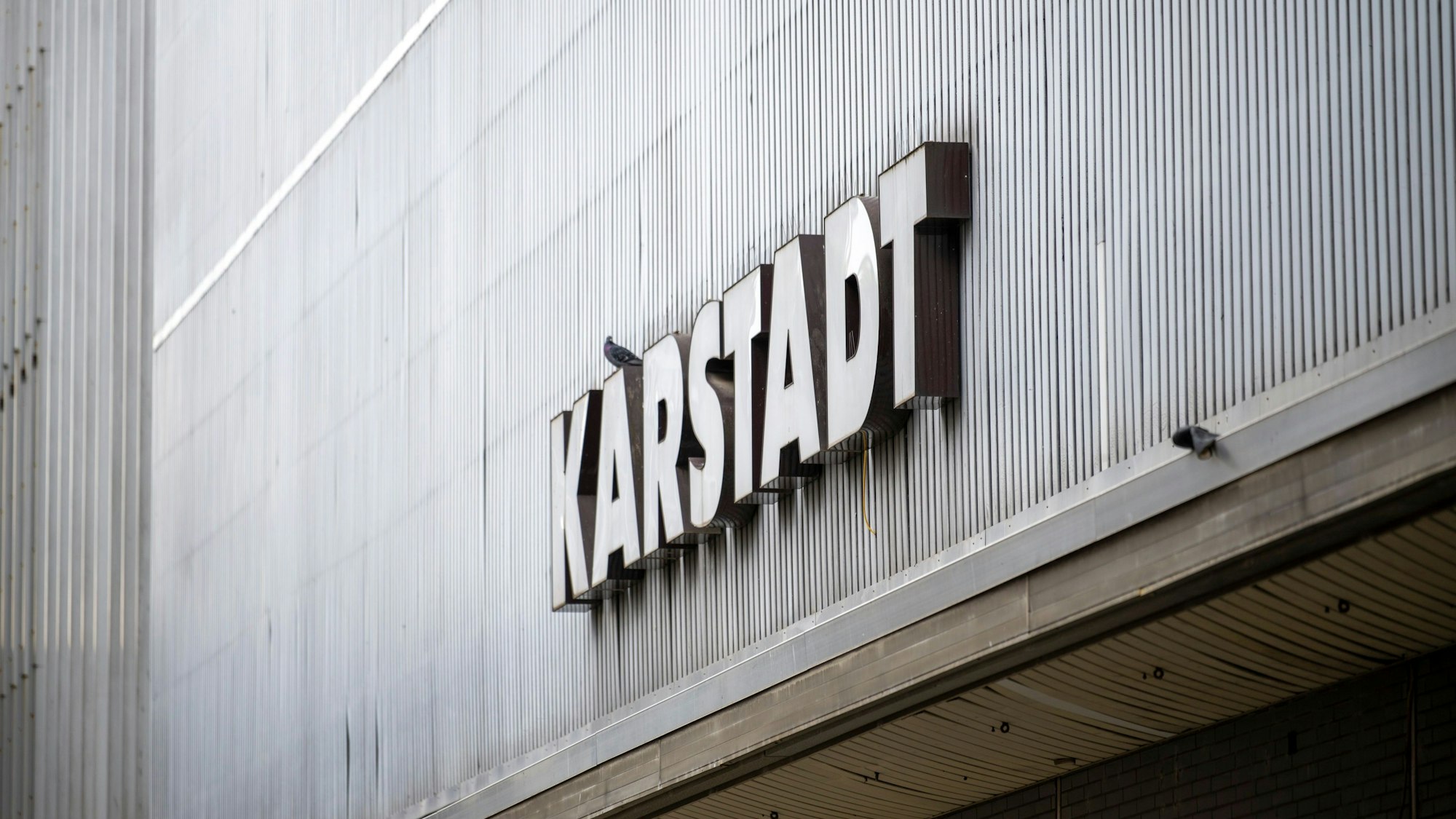 Das Warenhaus von Galeria Karstadt Kaufhof an der Breite Straße in der Innenstadt.