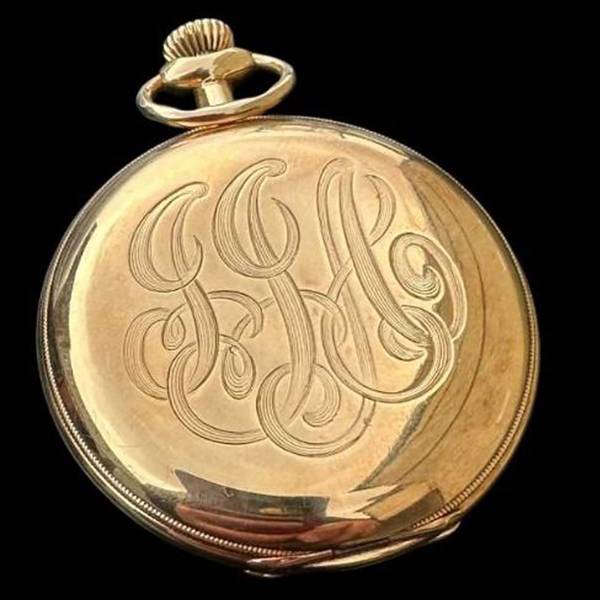 Dieses undatierte von Henry Aldridge & Son zur Verfügung gestellte Foto zeigt eine goldene Taschenuhr eines „Titanic“-Passagiers.
