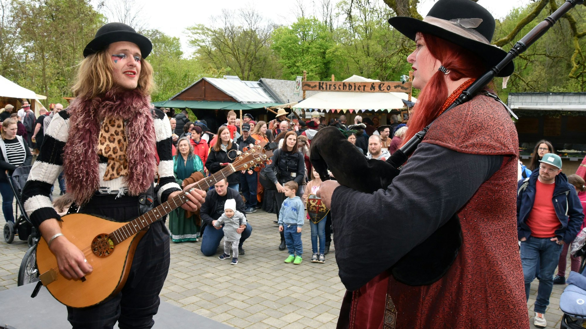 Buntes Treiben auf dem Mittelaltermarkt.