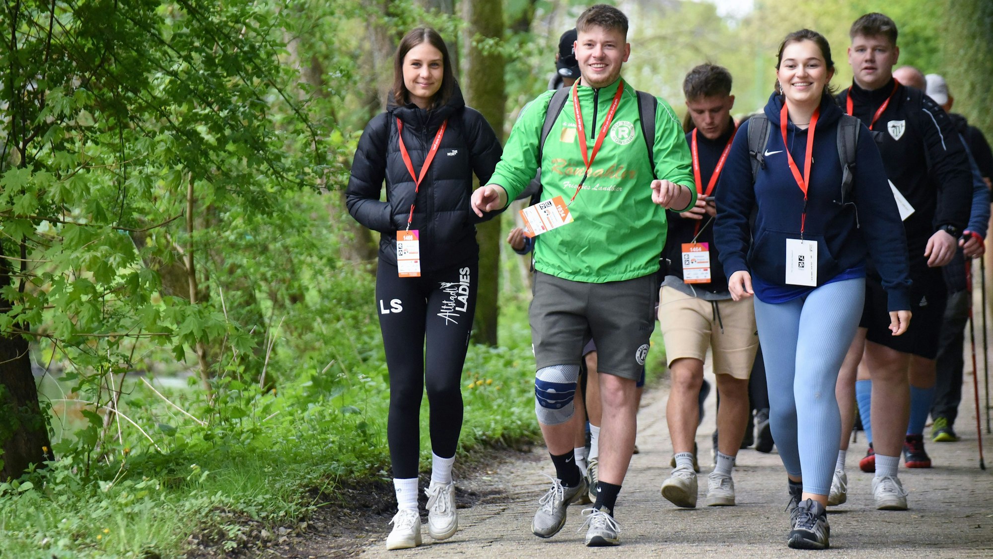 Teilnehmerinnen und Teilnehmer der Bergischen 25 und der Bergischen 50.