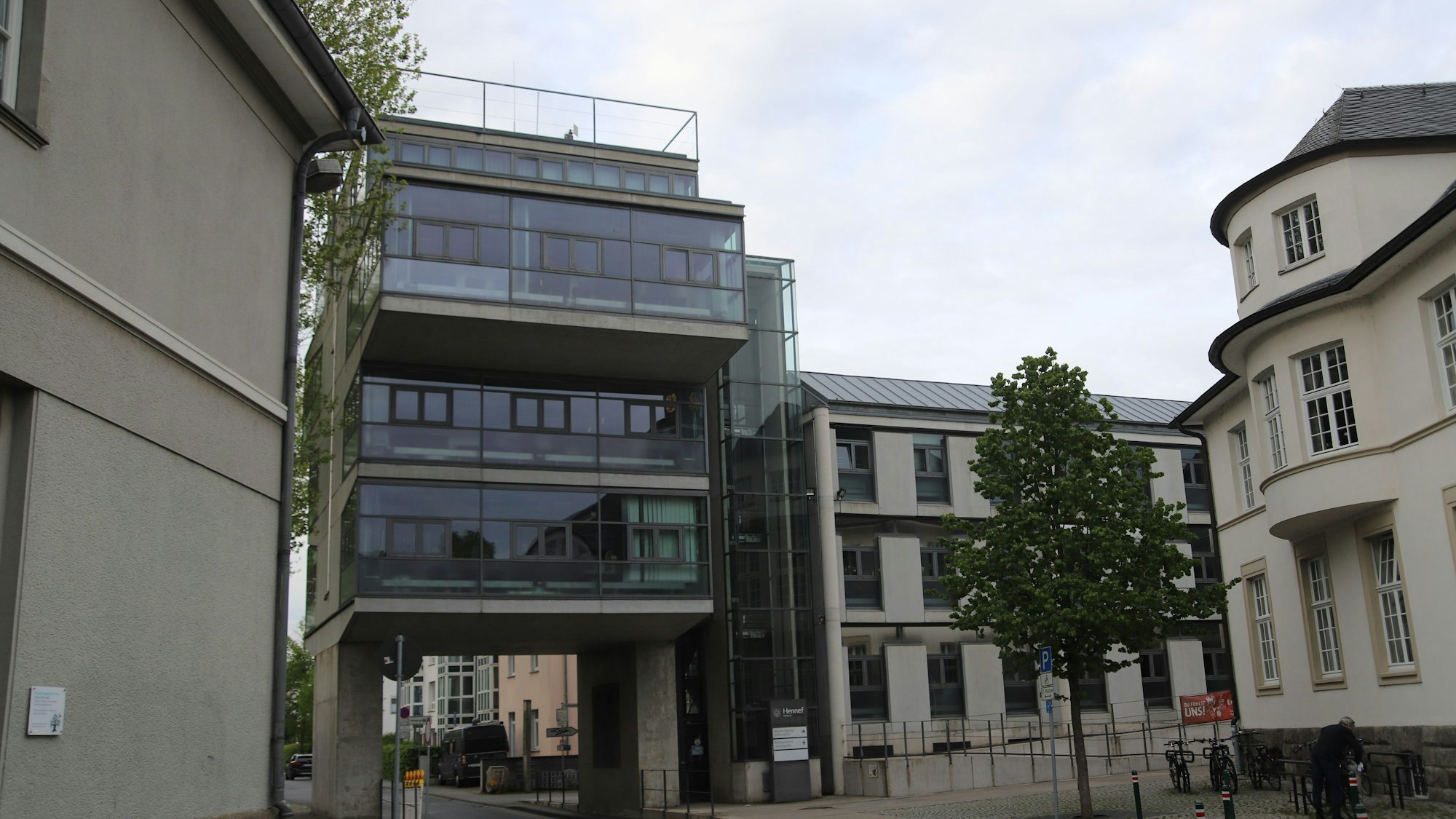 Im Hennefer Rathaus tagt im Turm in der obersten Etage im Saal Hennef der Haupt-, Finanz- und Beschwerdeausschuss.