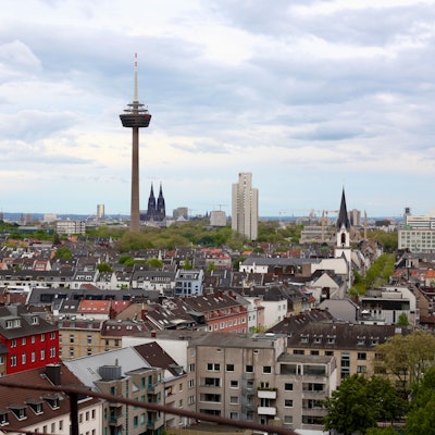 Außerhalb der Lichtkuppel des Heliosturms kann man die gesamte Stadt überblicken.