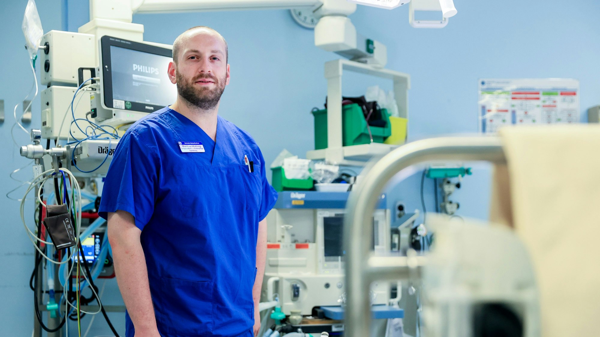 Matthias Müthing im Portrait in der Notaufnahmen in der Uniklinik Köln.