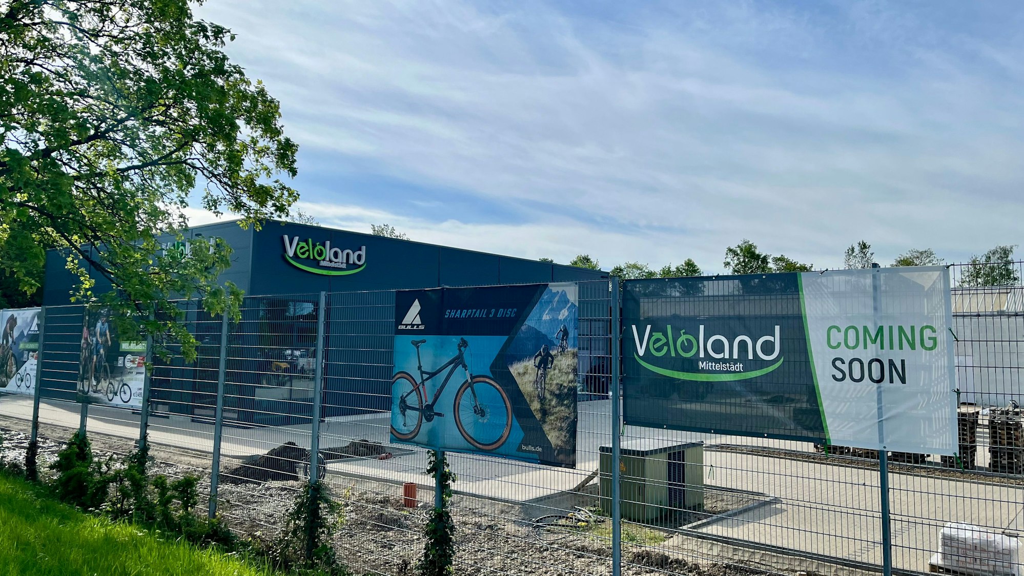 Außenansicht des neuen Ladens Veloland Mittelstädt