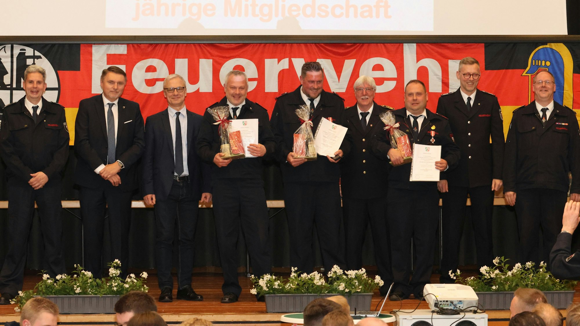Ehrung für die Jubilare der Freiwilligen Feuerwehr Lindlar.