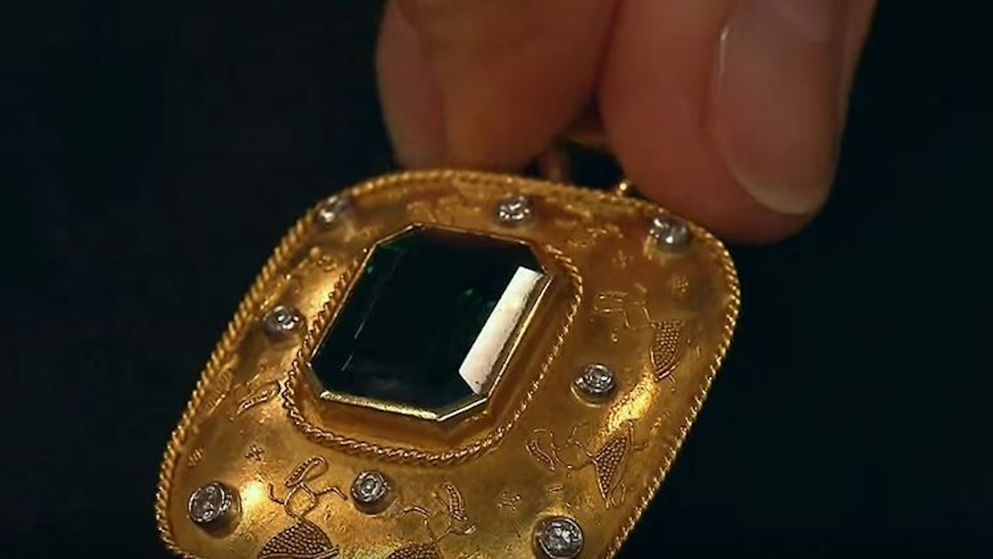 Der wertvolle Anhänger bei Bares für Rares.