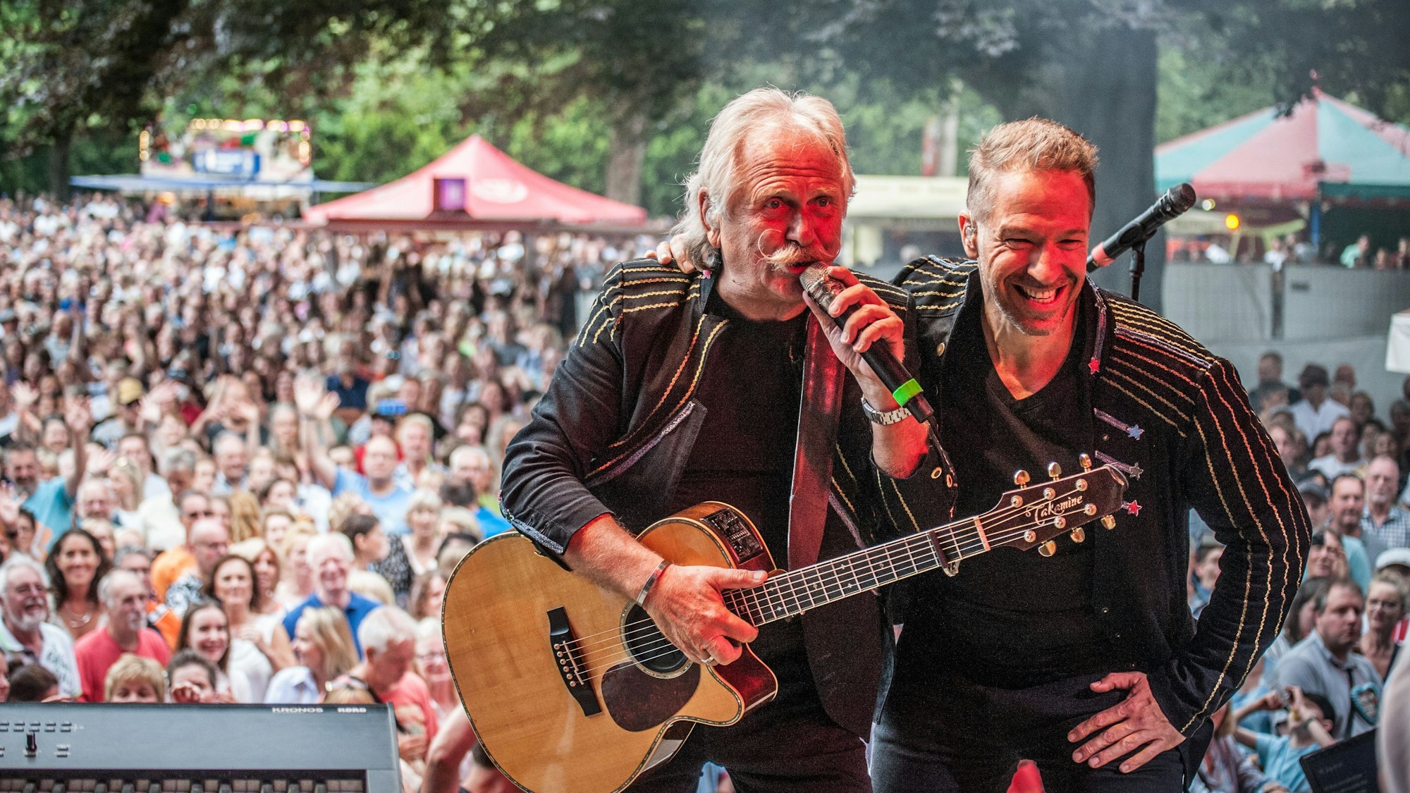 Schlebuscher Schützen- und Volksfest Henning Krautmacher letzter Auftritt im Wuppermannpark. Patrick Lück, neuer Sänger Foto: Ralf Krieger