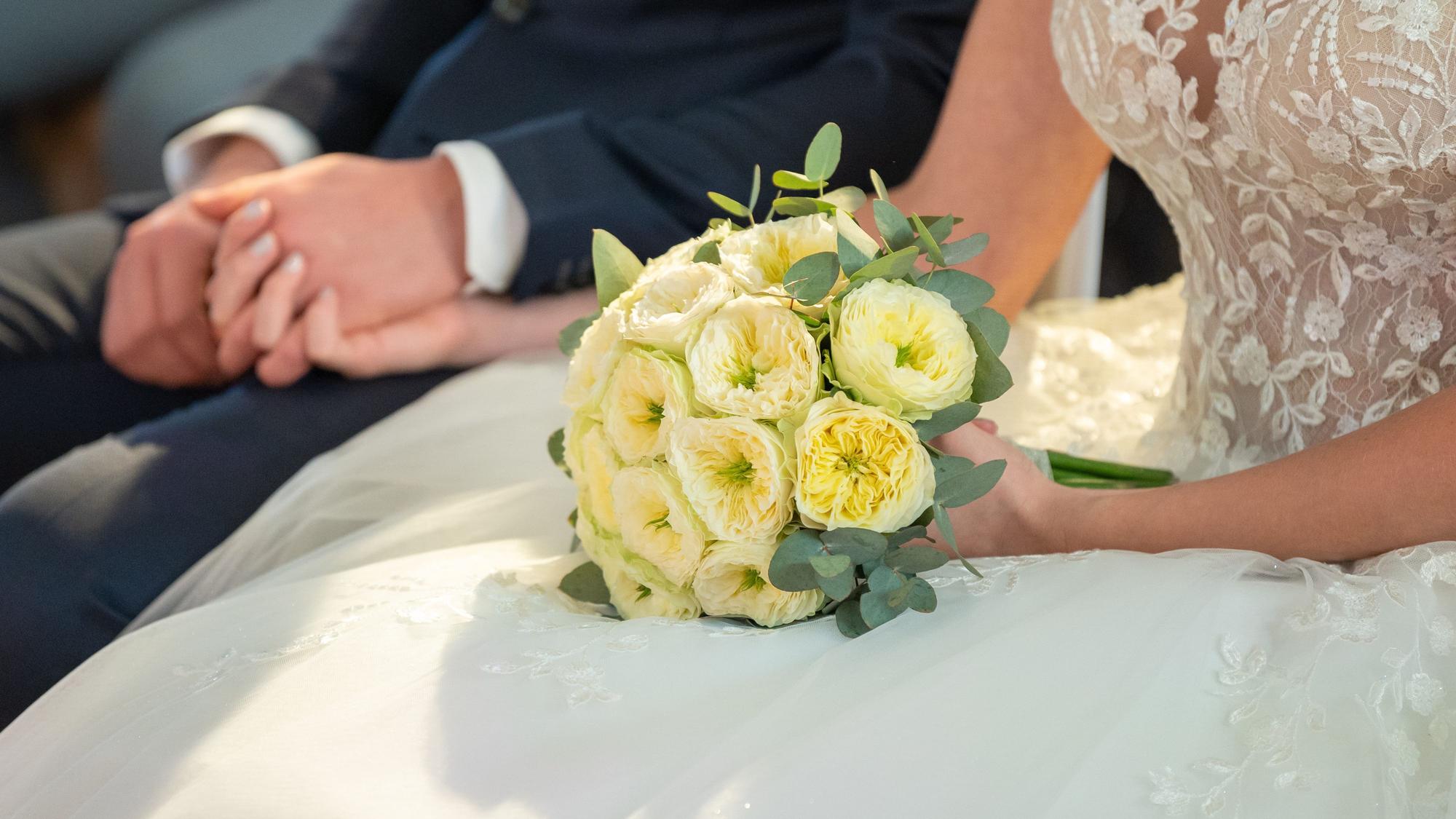 Ein Brautpaar klagte vor dem Kölner Landgericht, weil es mit dem Hochzeitsfotografen nicht zufrieden war.