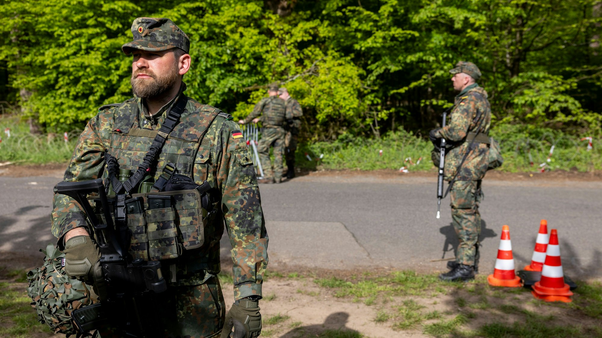 30.04.2024, Köln: Übung des Heimatschutzregimentes 2 aus Nordrhein-Westfalen in der Wahner Heide.
Foto: Michael Bause