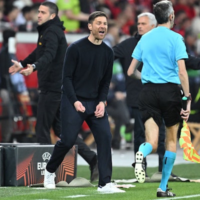 Vor einem Jahr litt Xabi Alonso mit seinen Leverkusenern gegen Mourinhos Römer – und schied aus.