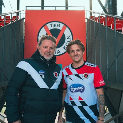 Stephan Küsters, Sportlicher Leiter von Viktoria Köln (l.) mit Zugang Robin Velasco