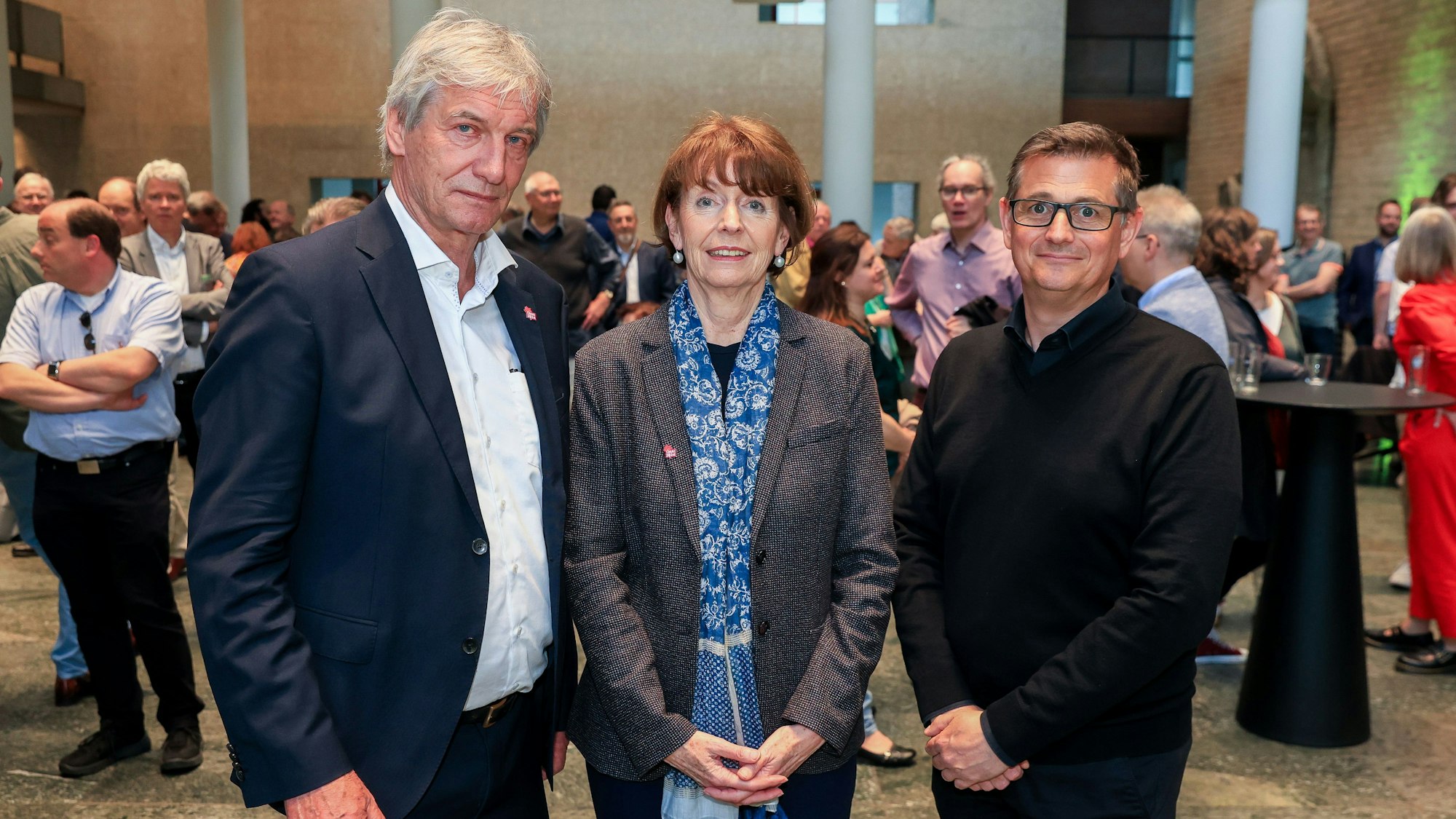 Oberbürgermeisterin Henriette Reker empfängt im Rathaus zum Tag der Arbeit Vetreter der Kölner Arbeitnehmerschaft, links Witich Roßmann, rechts Stefan Behlau.