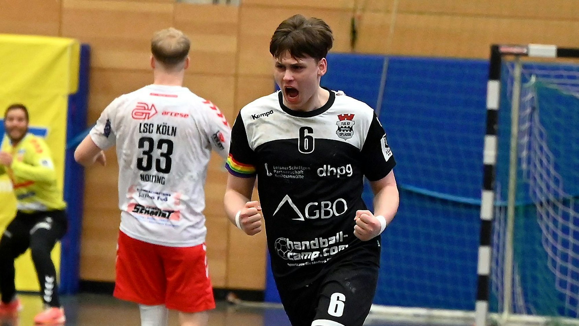 12.04.2024, Handball-Longericher SC - TuS Opladen
rechts: Maximilian Schmidt(Opladen)
Foto: Uli Herhaus