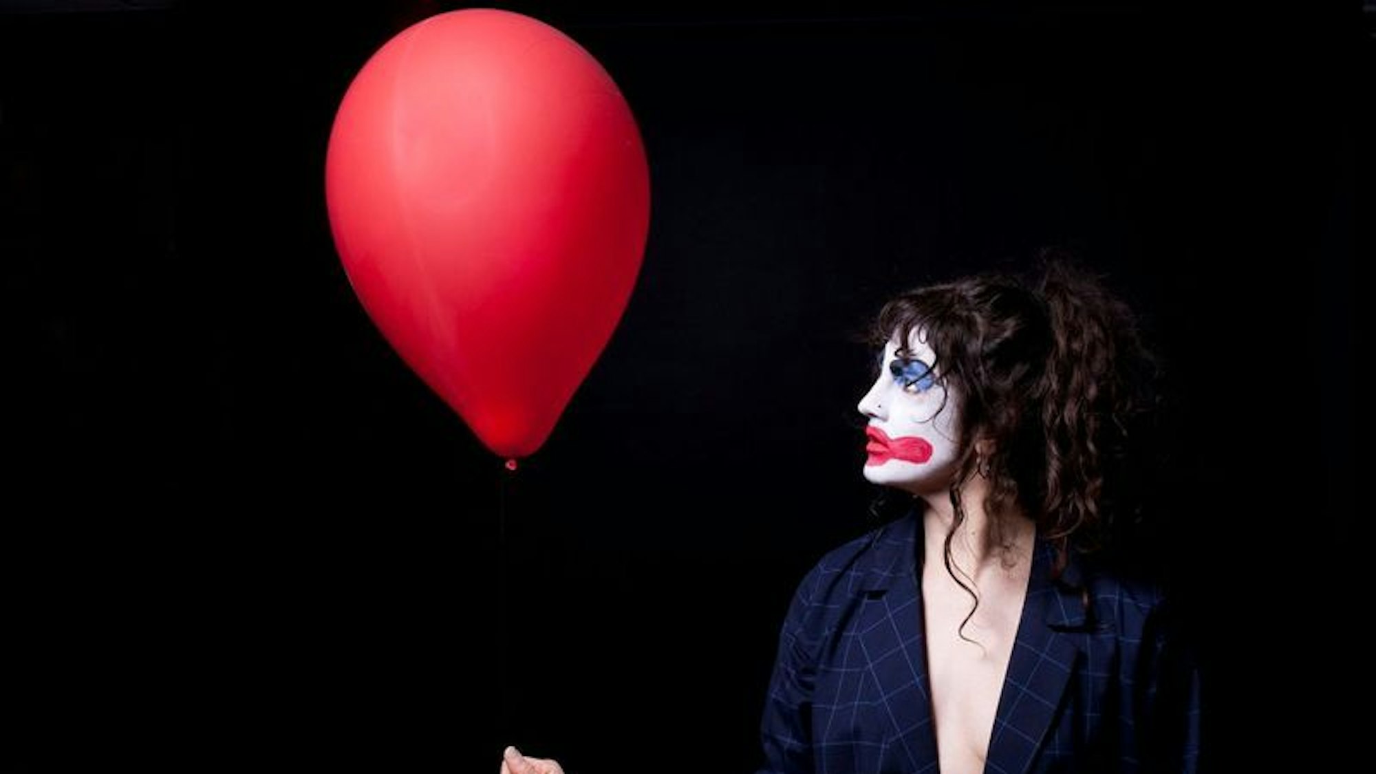 Viele kleine Zelte auf dem Lativul-Gelände in Köln-Riehl.