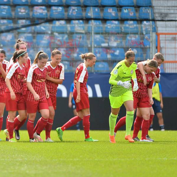 Torjubel von den Spielerinnen von Fortuna Köln nach der 1:0 Führung, 13.08.2023, Bochum, DFB-Pokal der Frauen, Runde 1, VfL Bochum - SC Fortuna Köln, DFB/DFL REGULATIONS PROHIBIT ANY USE OF PHOTOGRAPHS AS IMAGE SEQUENCES AND/OR QUASI-VIDEO. *** Goal celebration from the players of Fortuna Cologne after the 1 0 lead, 13 08 2023, Bochum, DFB Pokal der Frauen, Runde 1, VfL Bochum SC Fortuna Köln, DFB DFL REGULATIONS PROHIBIT ANY USE OF PHOTOGRAPHS AS IMAGE SEQUENCES AND OR QUASI VIDEO xklx