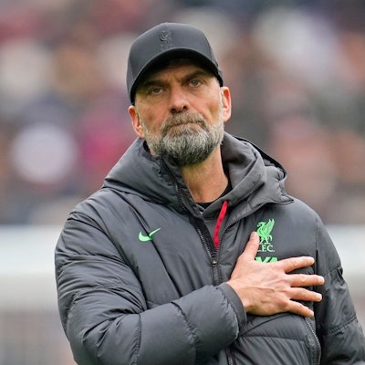 Jürgen Klopp, Trainer des FC Liverpool, gestikuliert nach dem Ende des Spiels.