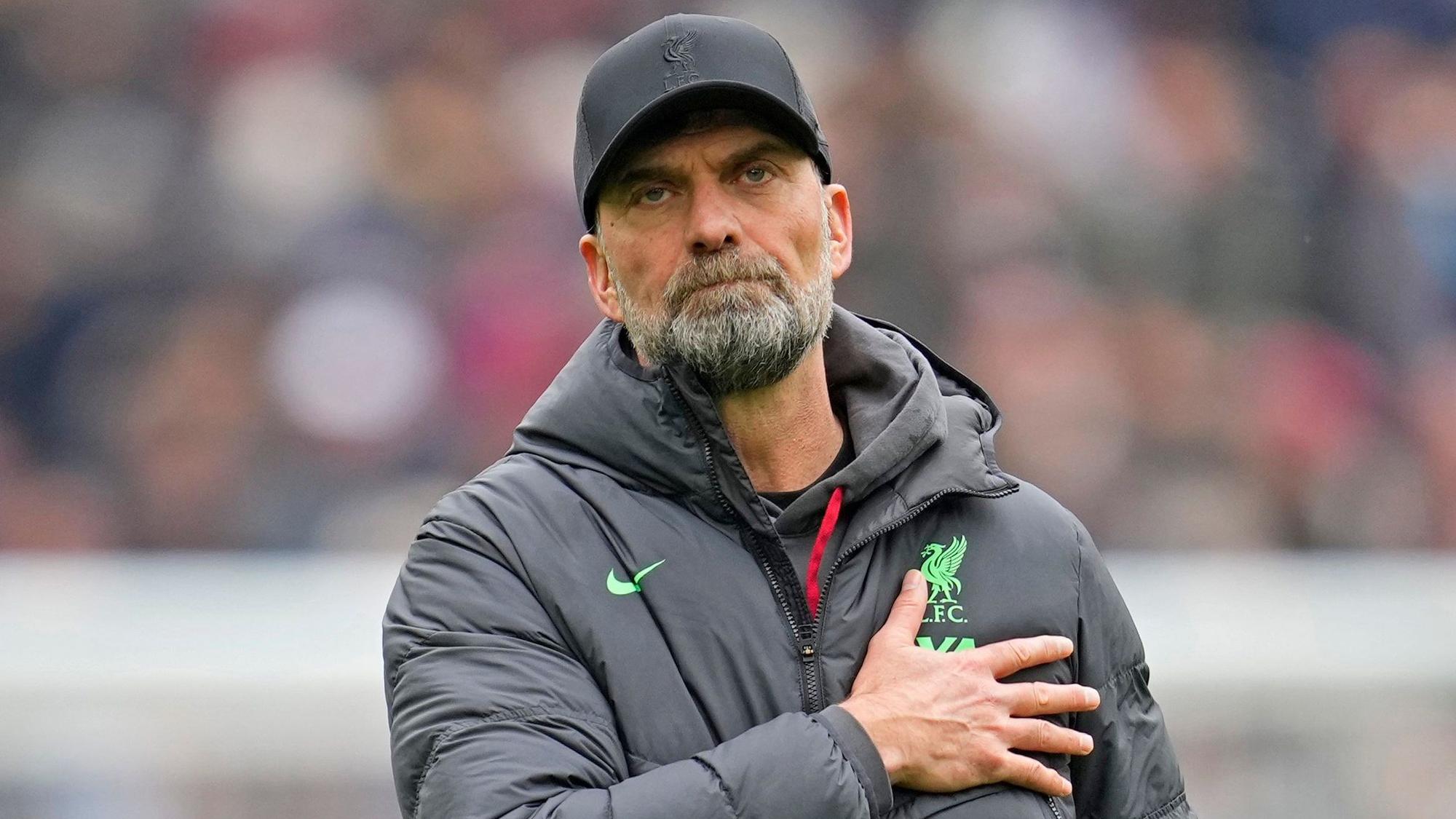 Jürgen Klopp, Trainer des FC Liverpool, gestikuliert nach dem Ende des Spiels.