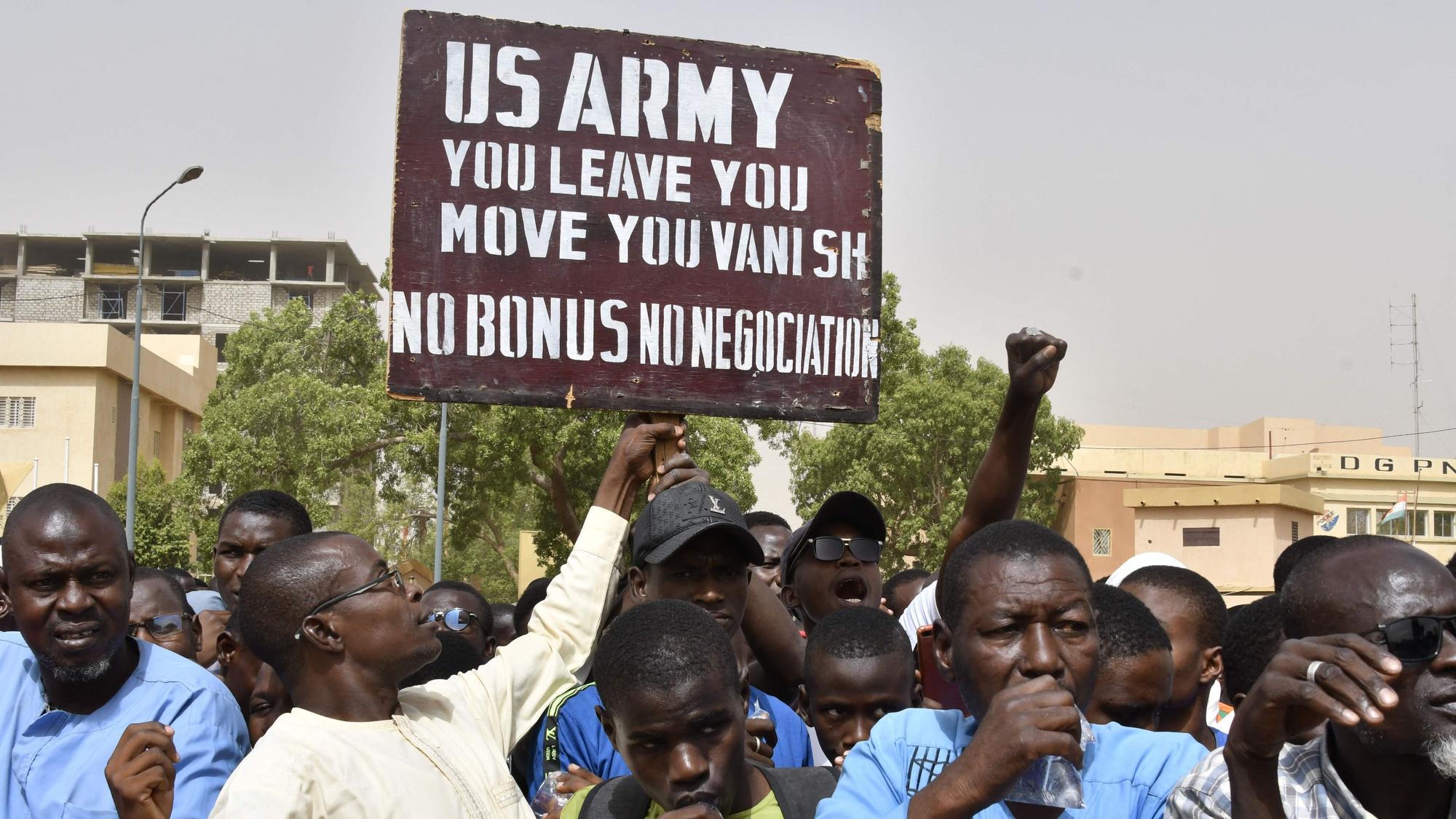 Demonstranten fordern den Abzug der US-Truppen aus dem Niger (Archivbild)AFP