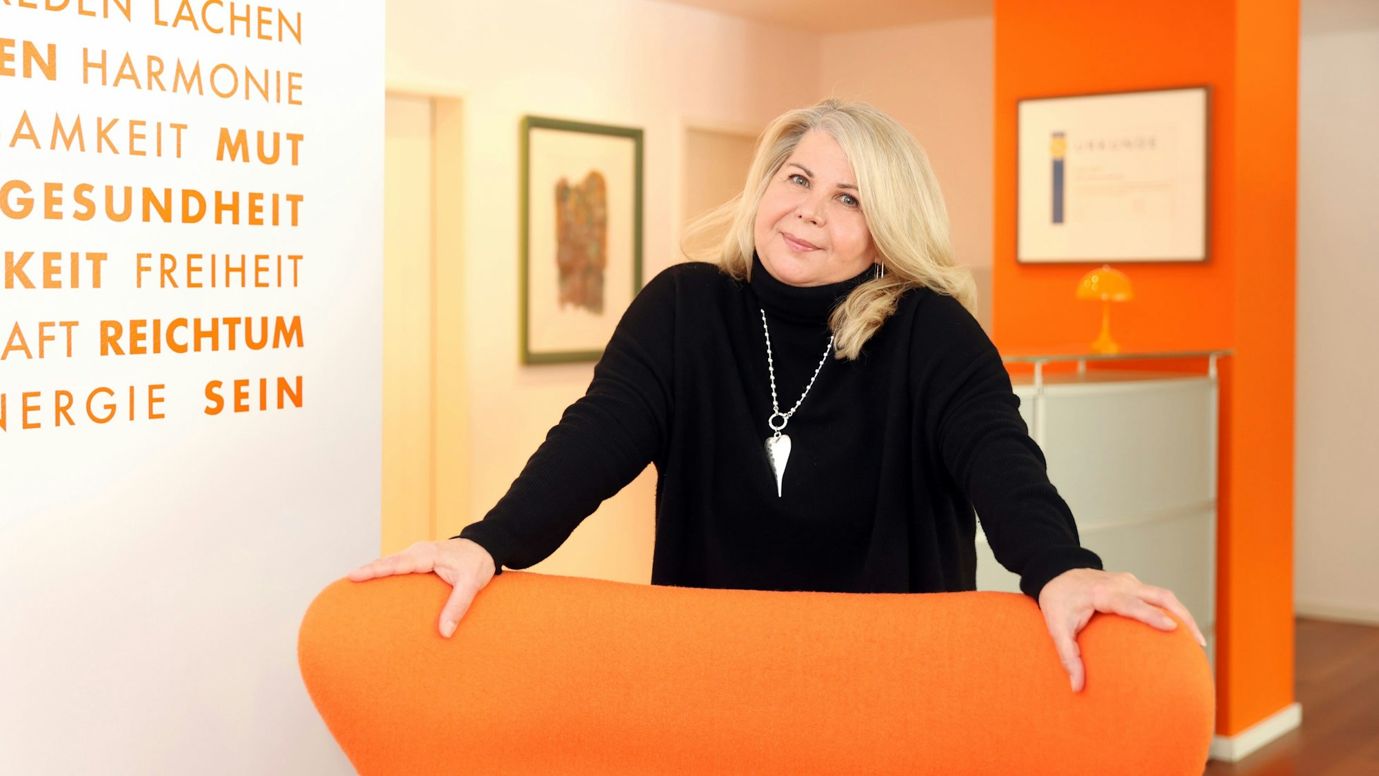 Simone Janssen kennt alle Fallstricke beim Dating und Verlieben.