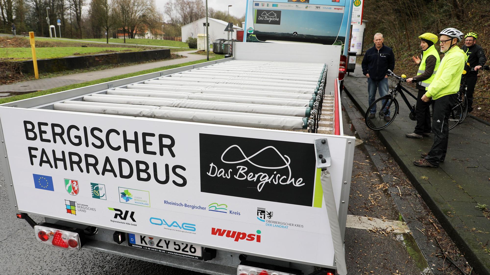 Das Foto zeigt einen Bergischen FahrradBus.