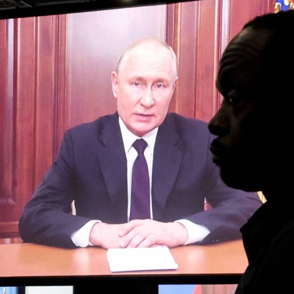 Kremlchef Wladimir Putin bei seiner Rede beim BRICS-Treffen in Südafrika. Russland bemüht sich um mehr Einfluss in Afrika – nun auch im Niger. (Archivbild)