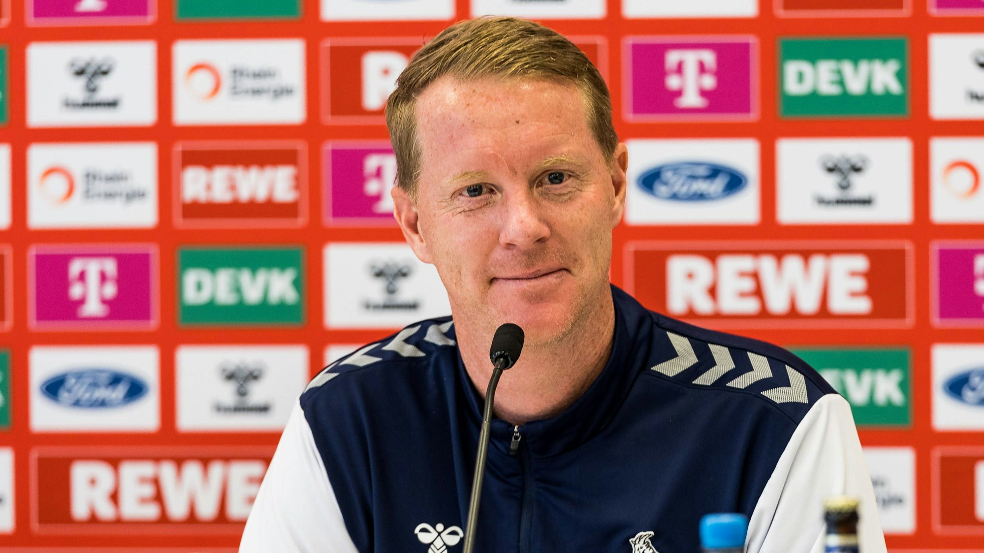 Timo Schultz erklärte am Donnerstag, die Unruhe in der Klubspitze bedeute für ihn und sein Team keine nennenswerte Ablenkung.