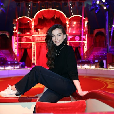 Lili Paul-Roncalli in der Roncalli-Manege im Zirkuszelt auf dem Neumarkt.
Sie ist Kontorsionskünstlerin
Foto: Martina Goyert