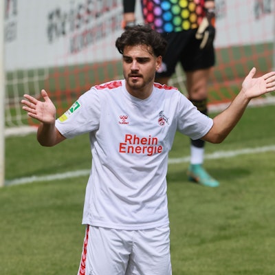 1. FC Köln Amateure (U21) vs. Rot-Weiß Oberhausen, Regionalliga West, Saison 2023/24, Mikail Özkan (1. FC Köln) verursachte einen Elfmeter, 04.05.2024, Bild: Herbert Bucco