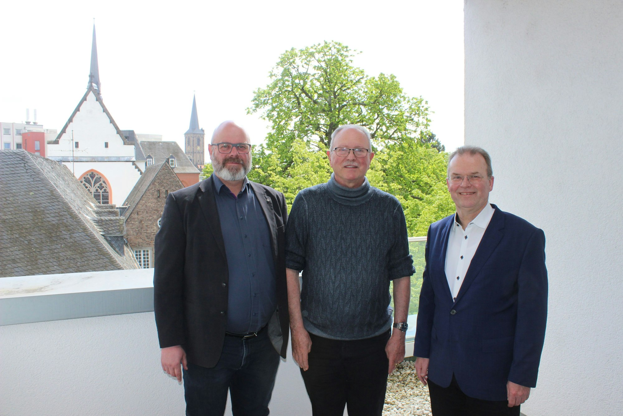 Gregor Stiels, Wolfgang Uellenberg van Dawen, Bernhard Seiger (von links) bei der Vorstellung der Fairness-Vereinbarung zur Europawahl 2024.