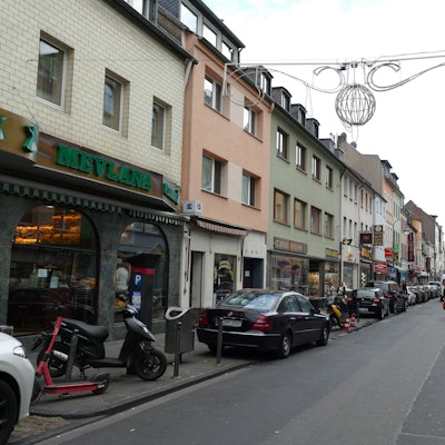 Zu sehen ist die Keupstraße in Köln-Mülheim.