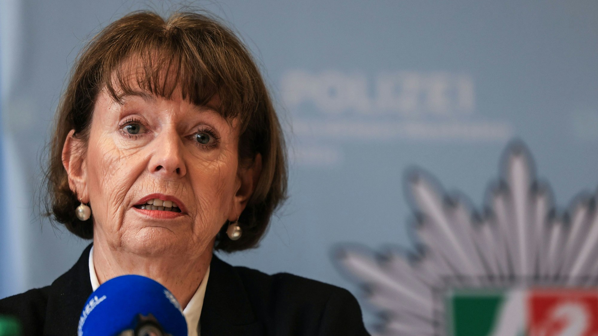 Zu sehen ist Kölns Oberbürgermeisterin Henriette Reker.