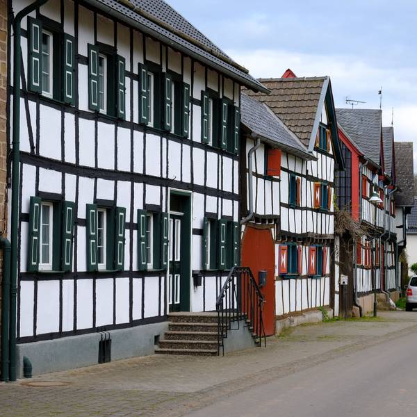 Fachwerkhäuser in der Friedentalstraße in Mechernich-Hostel.