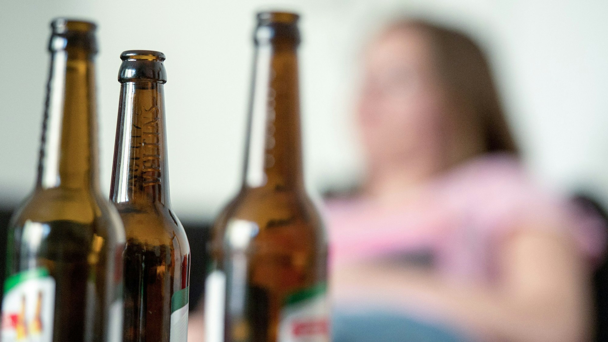 Es gibt sehr viele alkoholkranke Menschen in Deutschland.