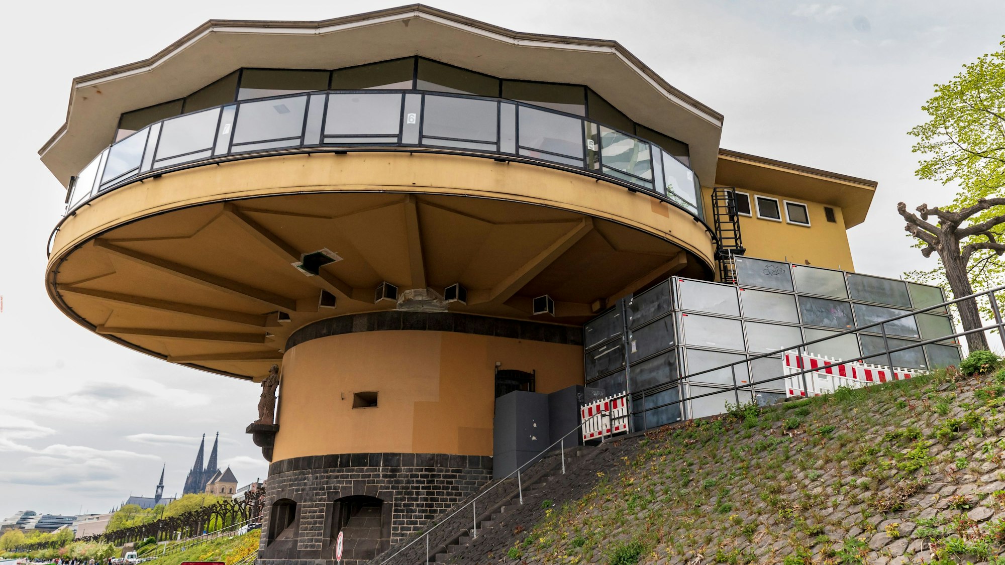 Die teilweise eingerüstete Bastei im Jahr 2022.