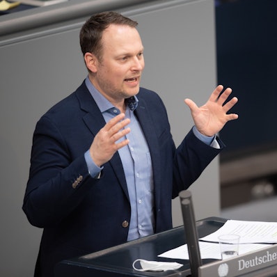 Kai Gehring (Bündnis 90/Die Grünen) spricht im Bundestag.
