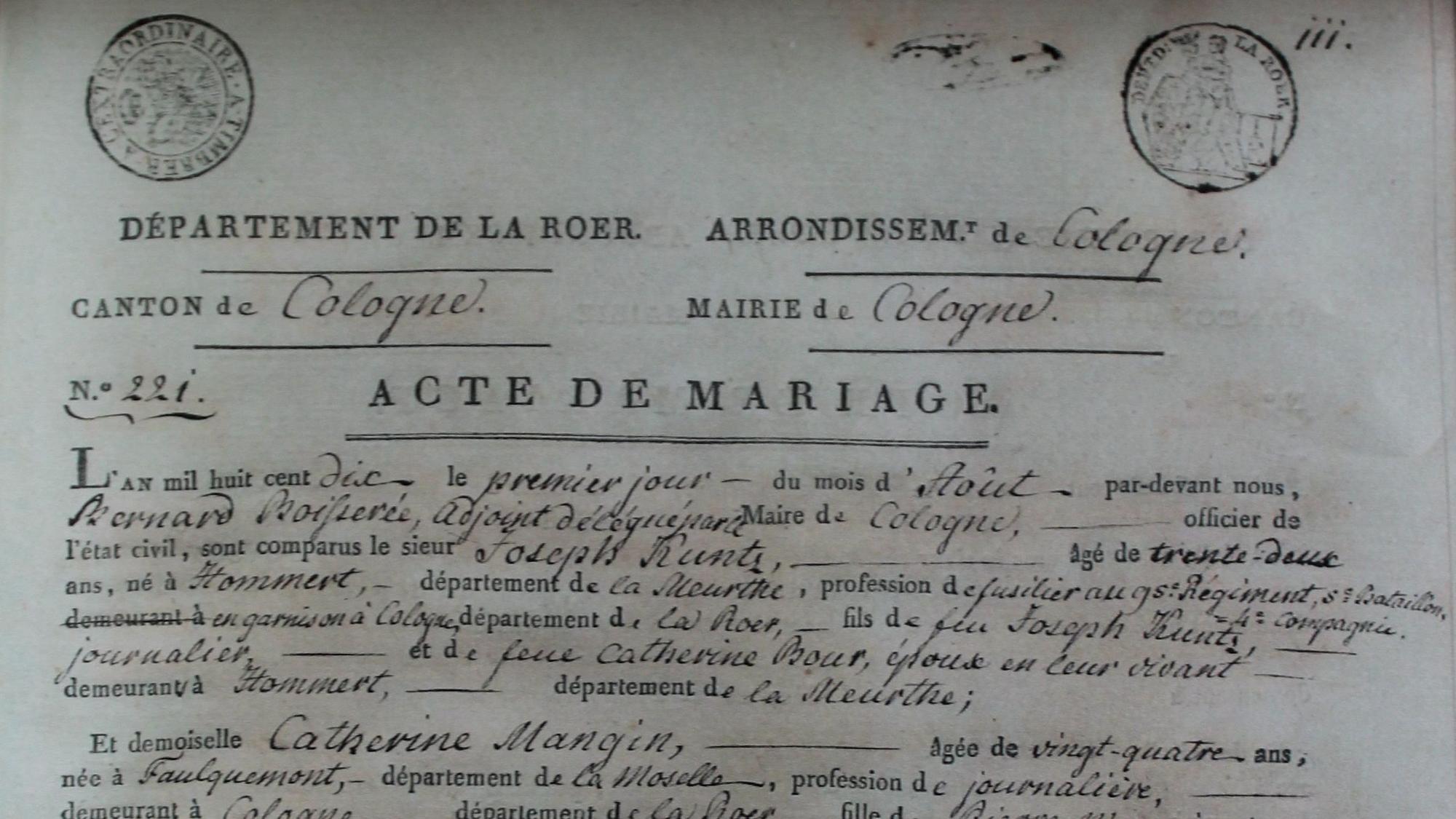 Zu sehen ist eine Heiratsurkunde aus dem Jahr 1810.