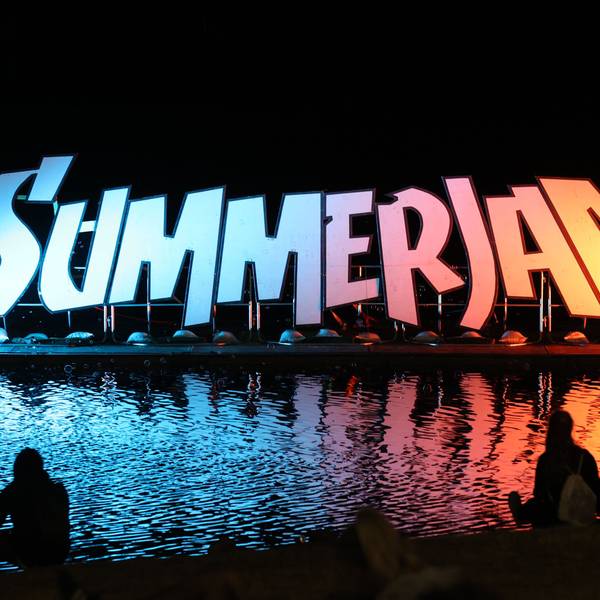 Summerjam Festival:
Logo bei Nacht