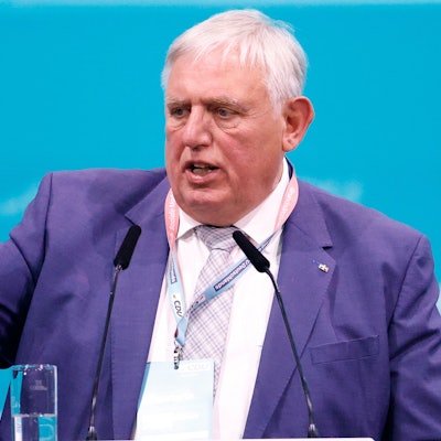 Karl-Josef Laumann spricht beim CDU-Bundesparteitag.