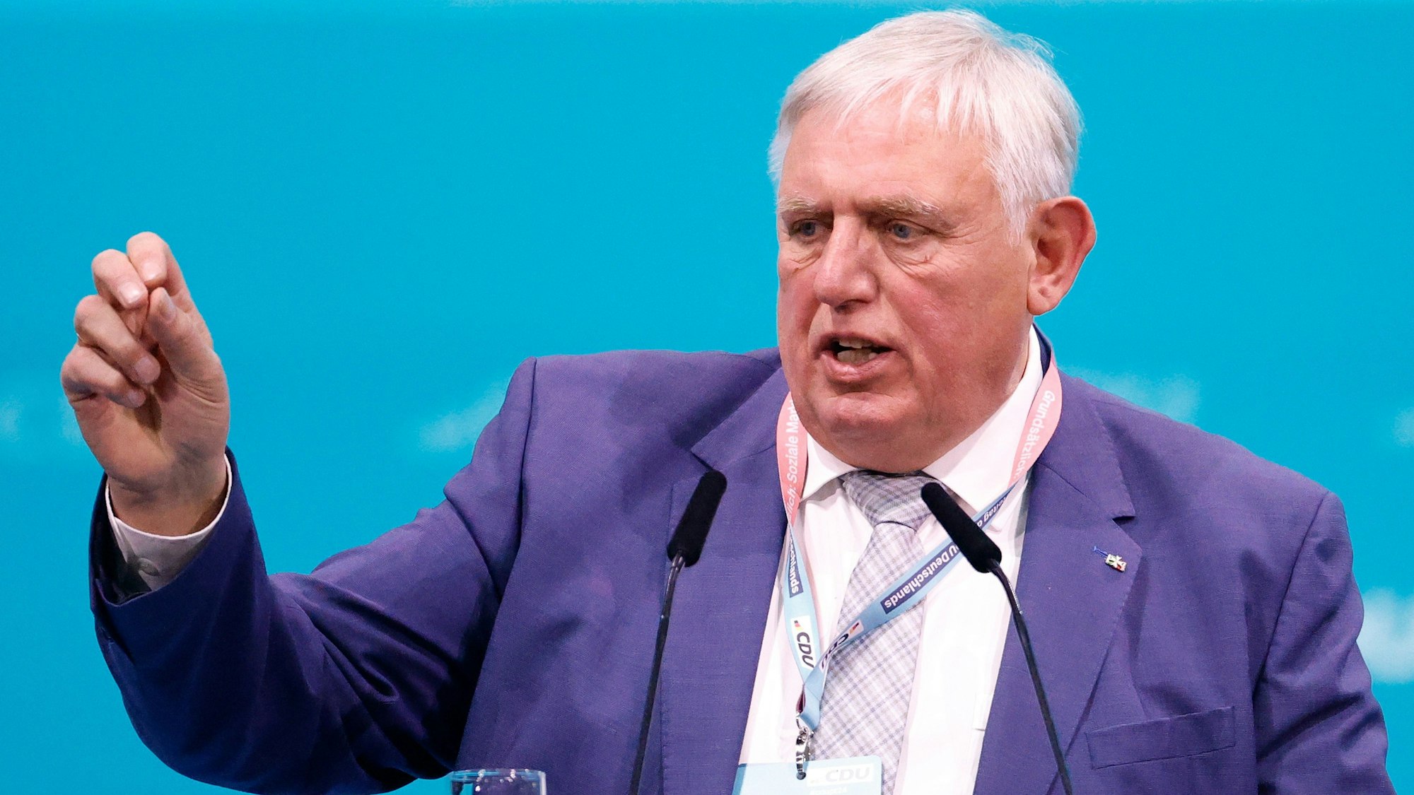 Karl-Josef Laumann spricht beim CDU-Bundesparteitag.