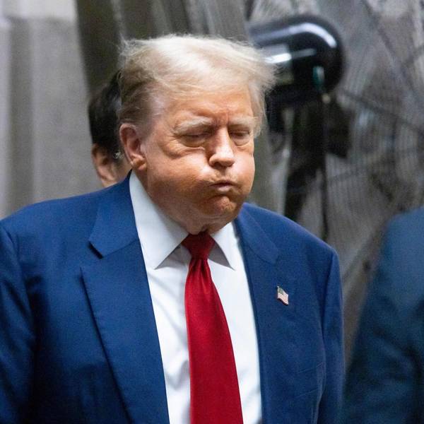 Donald Trump geht nach einer Pause zurück ins Gericht in Manhattan (Archivbild vom 30. April).
