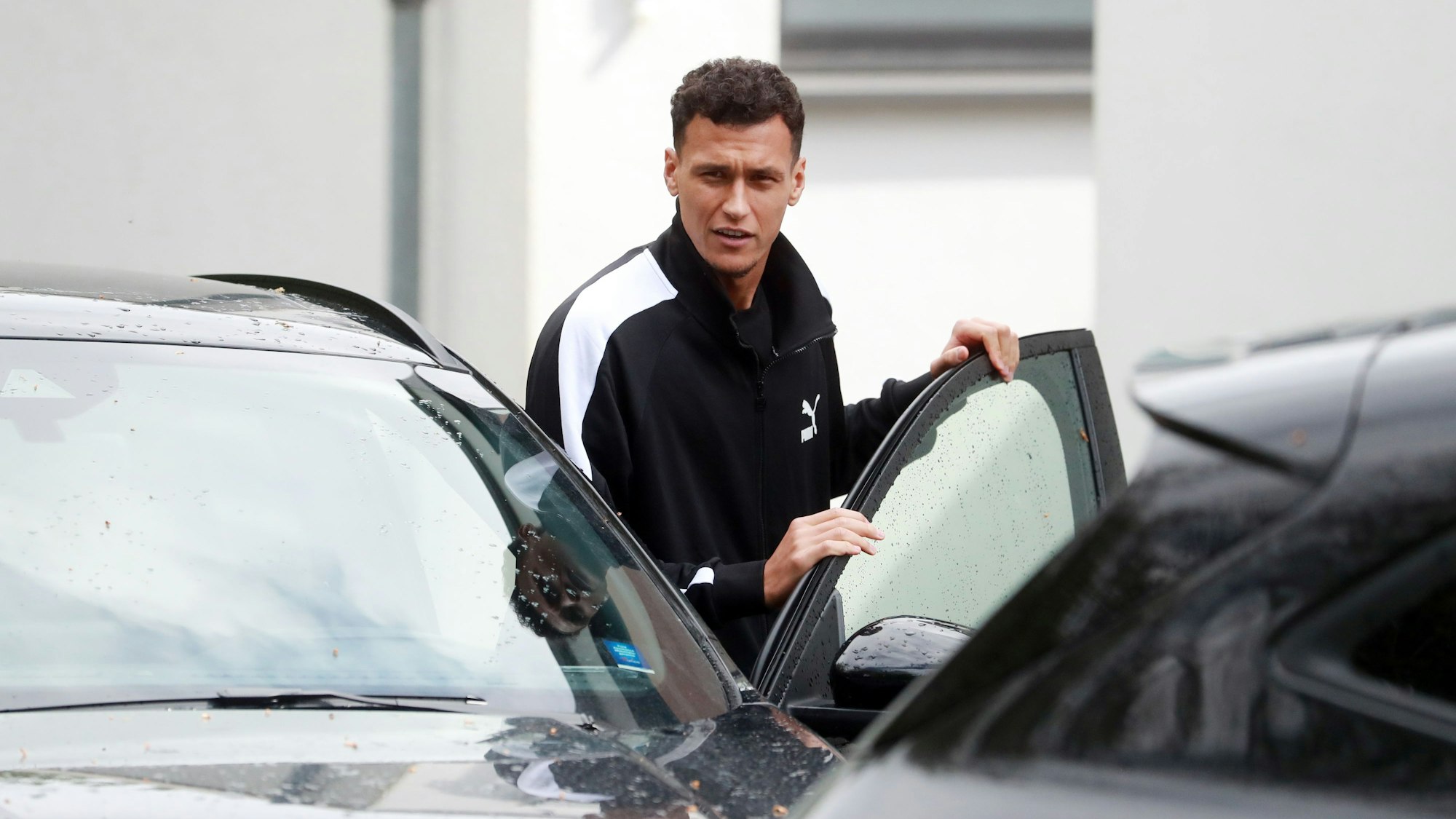 Davie Selke kommt zum FC-Training am Geißbockheim.