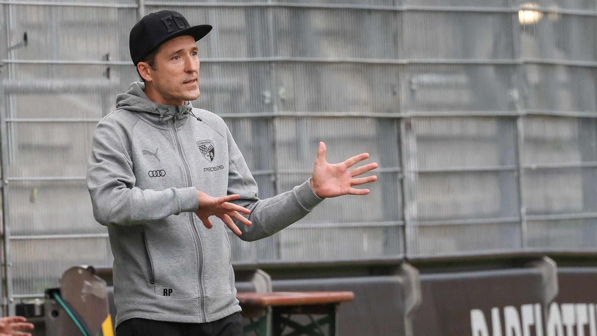 2.BL SV Sandhausen - FC Ingolstadt 04 - Cheftrainer Roberto Pätzold FCI 2. Bundesliga - FC Ingolstadt 04 Saison 2021/2022 SV Sandhausen *** 2 BL SV Sandhausen FC Ingolstadt 04 head coach Roberto Pätzold FCI 2 Bundesliga FC Ingolstadt 04 season 2021 2022 SV Sandhausen