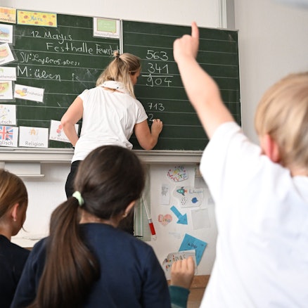 Grundschüler in einer Klasse