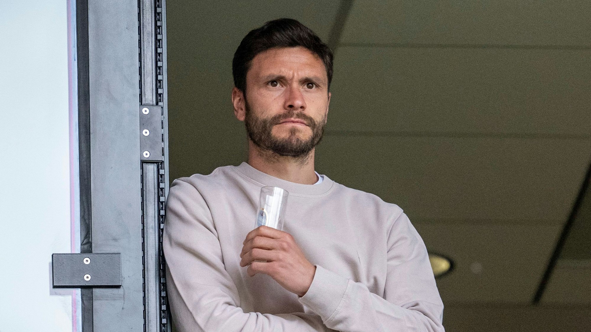 Ex-FC-Profi Jonas Hector verfolgte die meisten Spiele der Abstiegs-Saison des 1. FC Köln stets im Müngersdorfer Stadion.