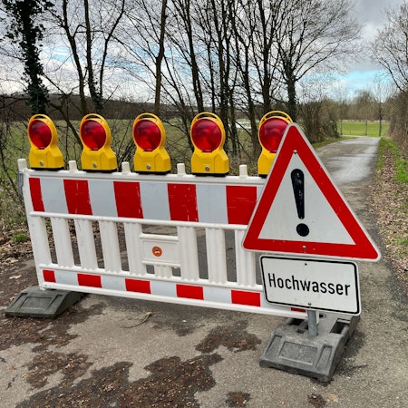 Die Pegel der Flüsse steigen wieder kräftig an, auch an der Sieg.