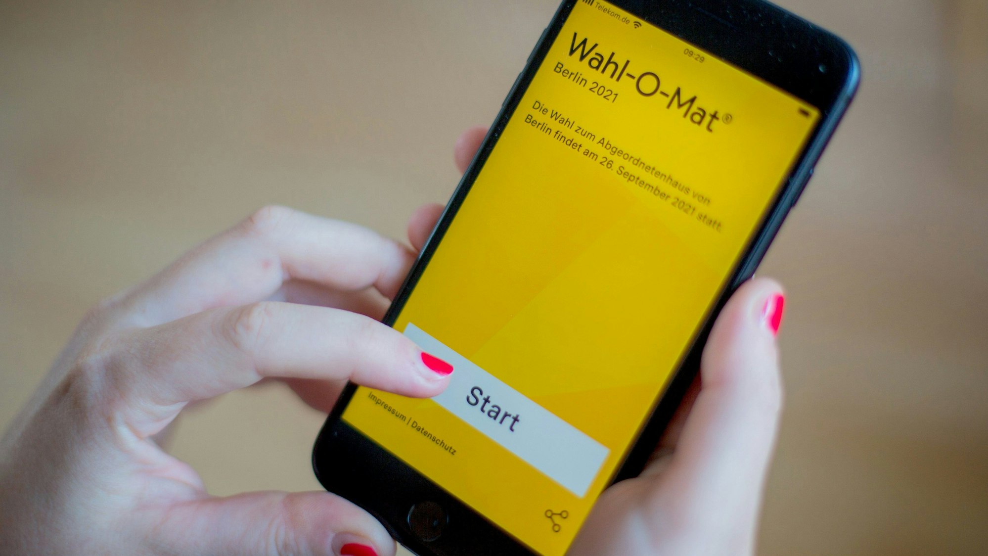 Den Wahl-O-Mat gibt es auch als App