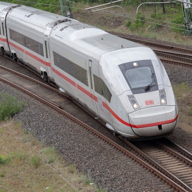 Ein ICE 4 der Deutschen Bahn. (Symbolbild)